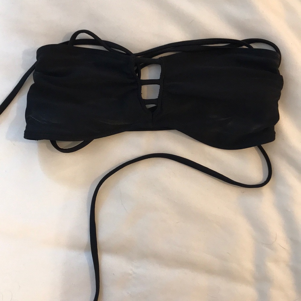 Black strapless bikini top